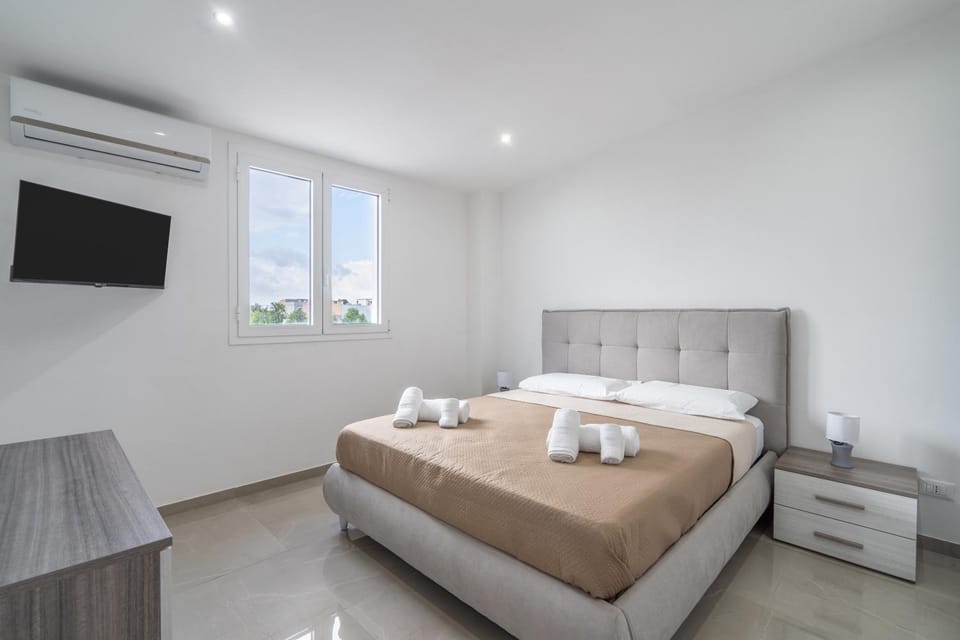 Living room, Bedroom