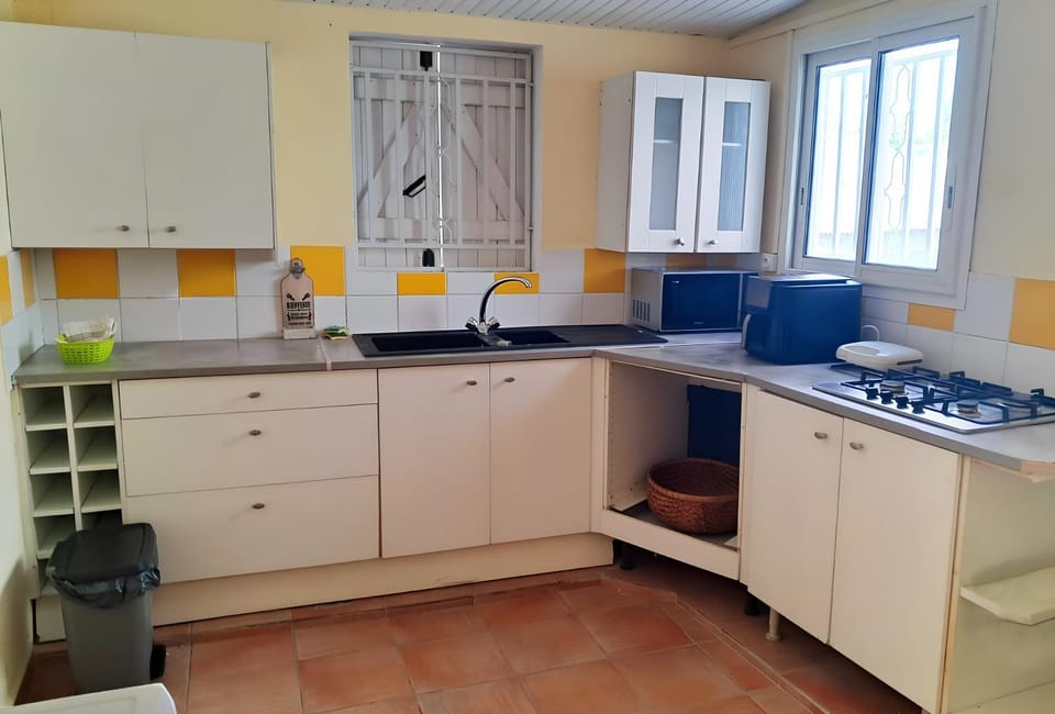 Kitchen or kitchenette, stove