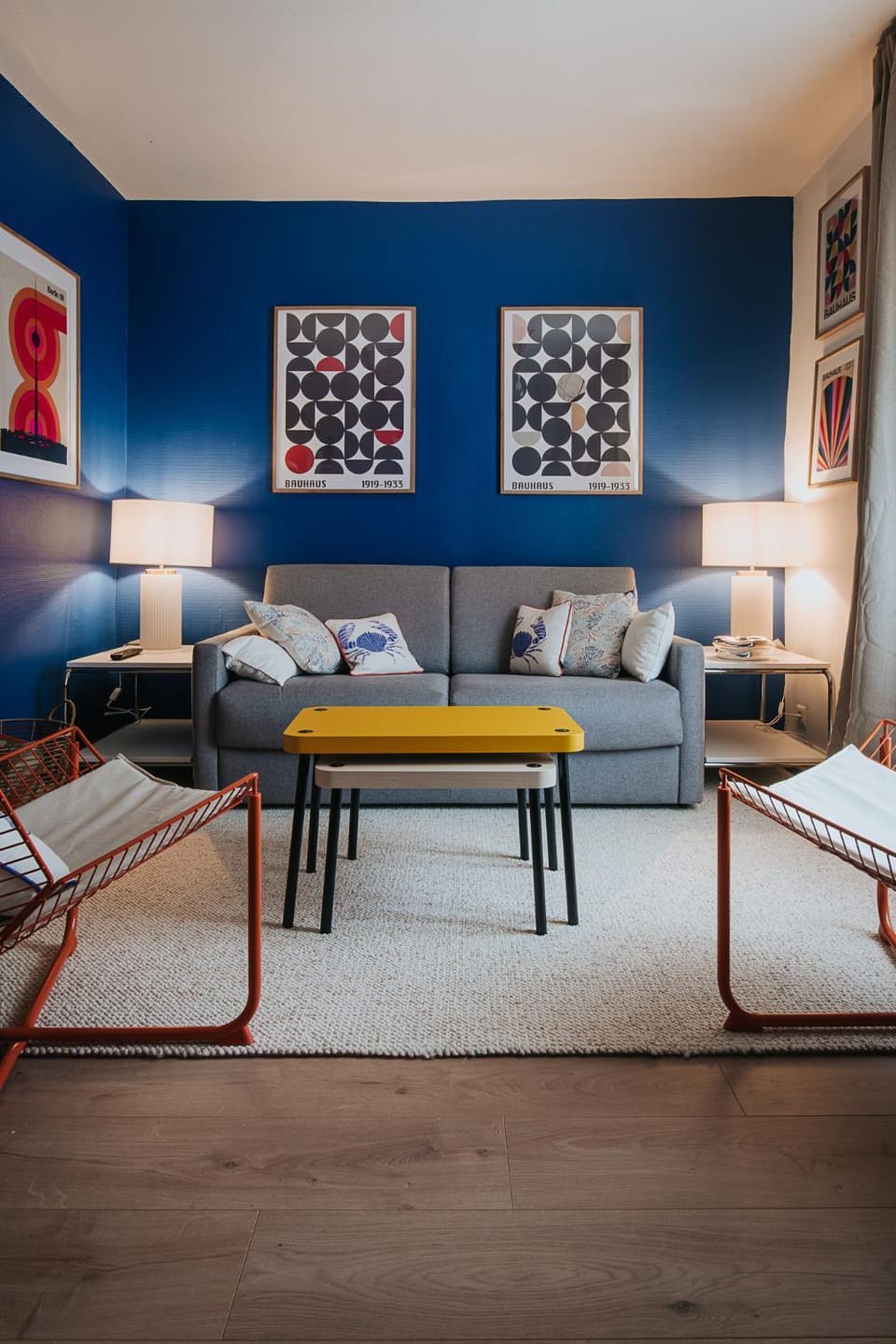Living room, Seating area