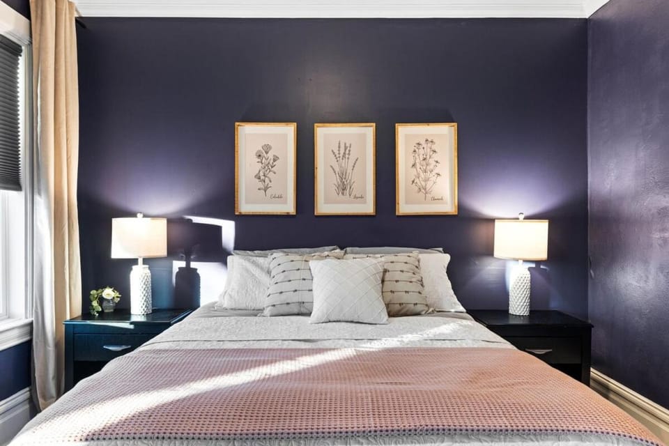Ideal For Big Groups and Family Retreats! Sleeps 17 House in Pittsburgh