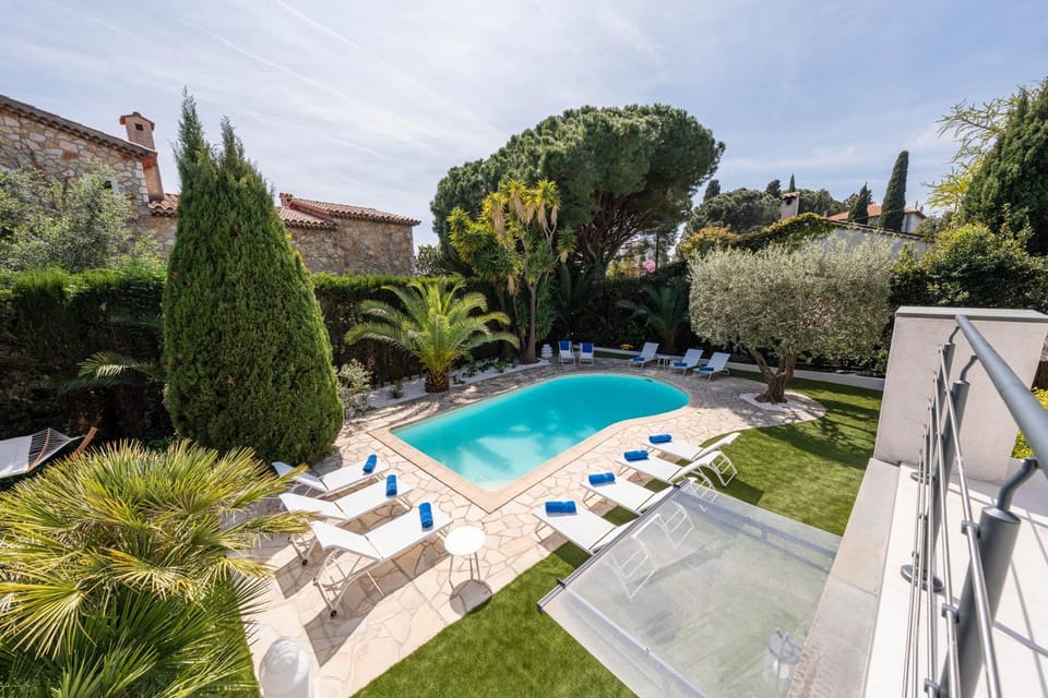 Patio, Natural landscape, Garden, Garden view, Pool view, Swimming pool, sunbed