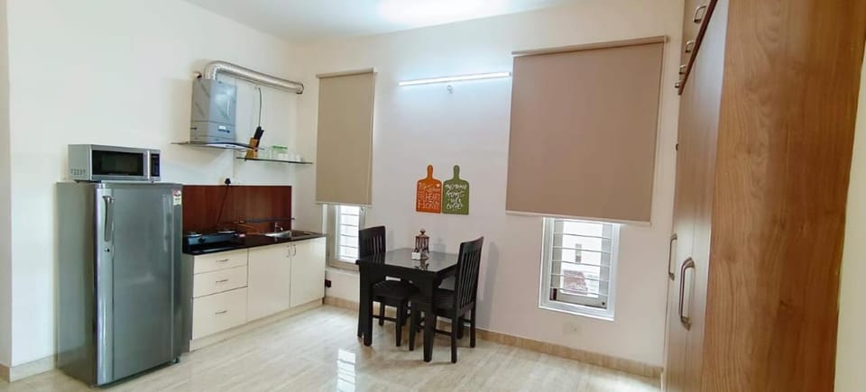 Kitchen or kitchenette, Living room, Dining area