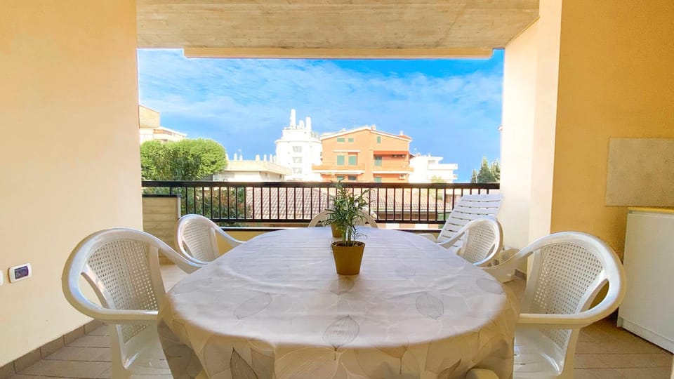 Patio, Day, View (from property/room), Balcony/Terrace, Seating area, Dining area