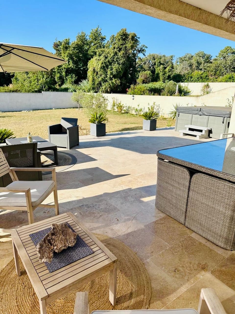 Patio, Day