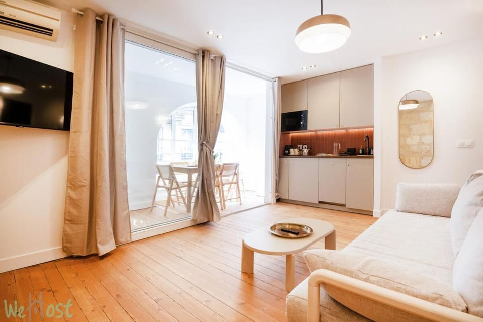 Sublime 2-bedroom apartment - Historical center Apartment in Bordeaux
