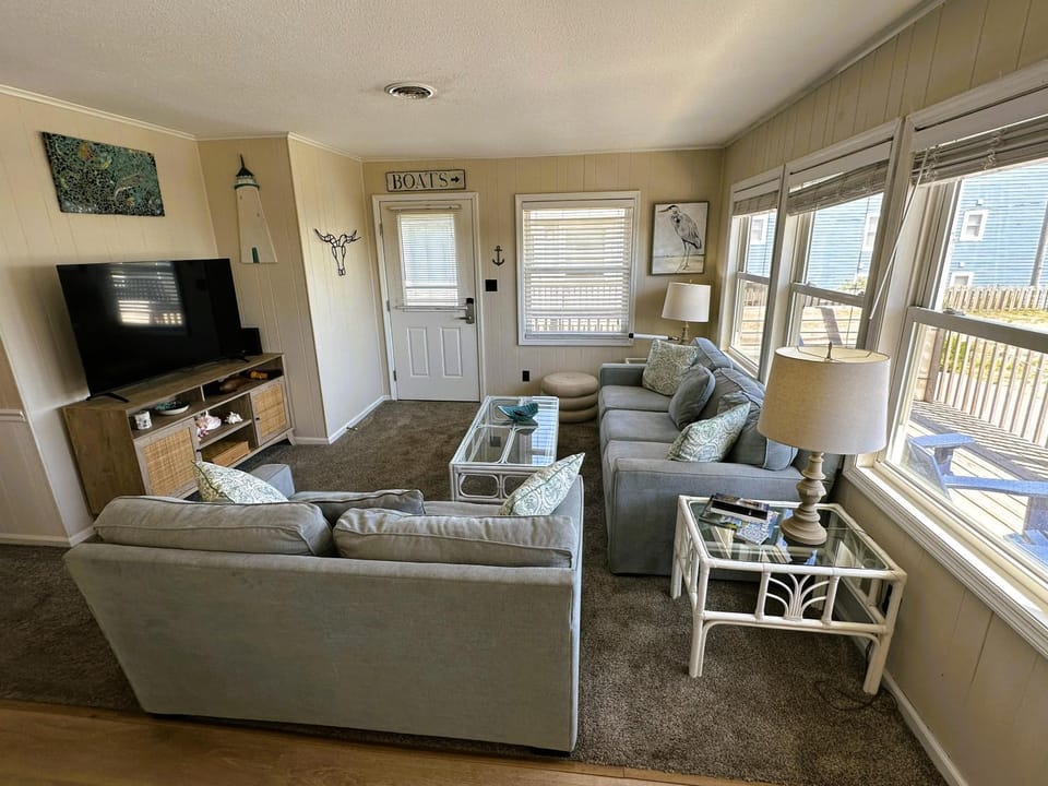 N6913- Heidaway (Formerly Devlin's Roost) House in Nags Head