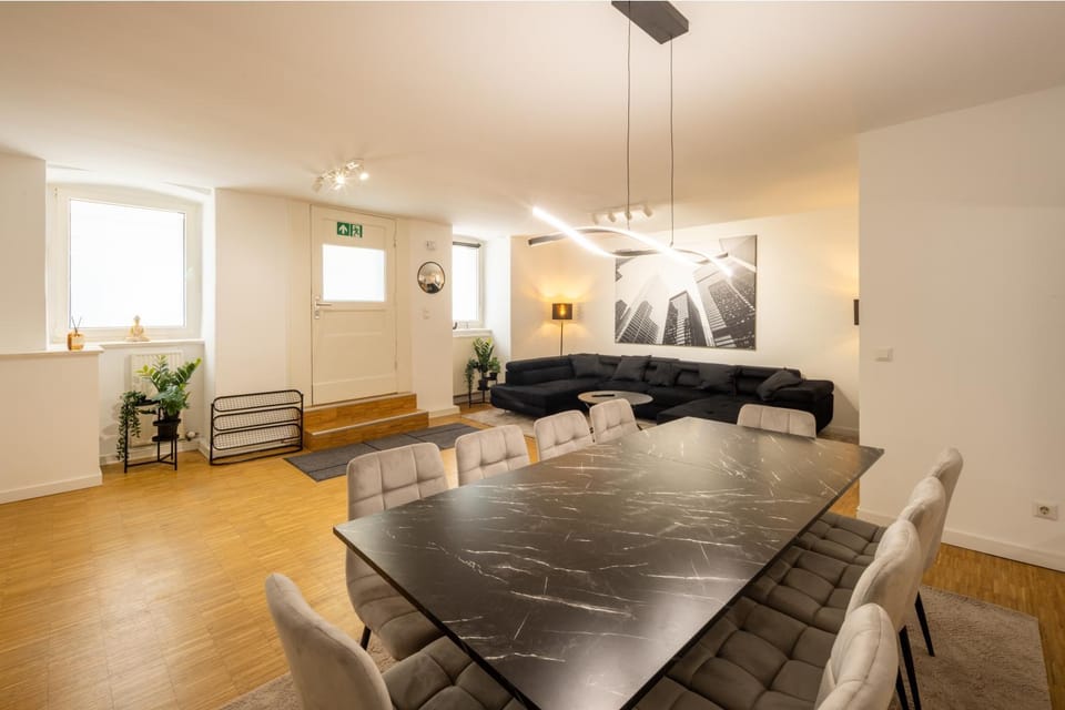 Living room, Seating area, Dining area