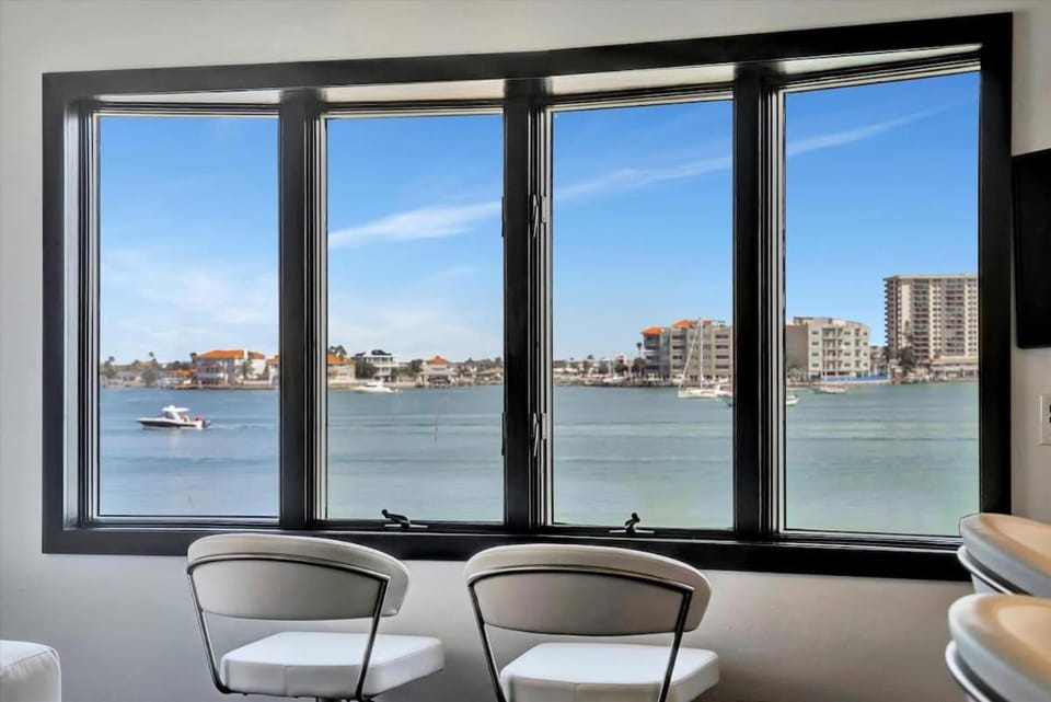 The Aura a Luxury Waterview Condo & heated pool Apartment in Clearwater Beach
