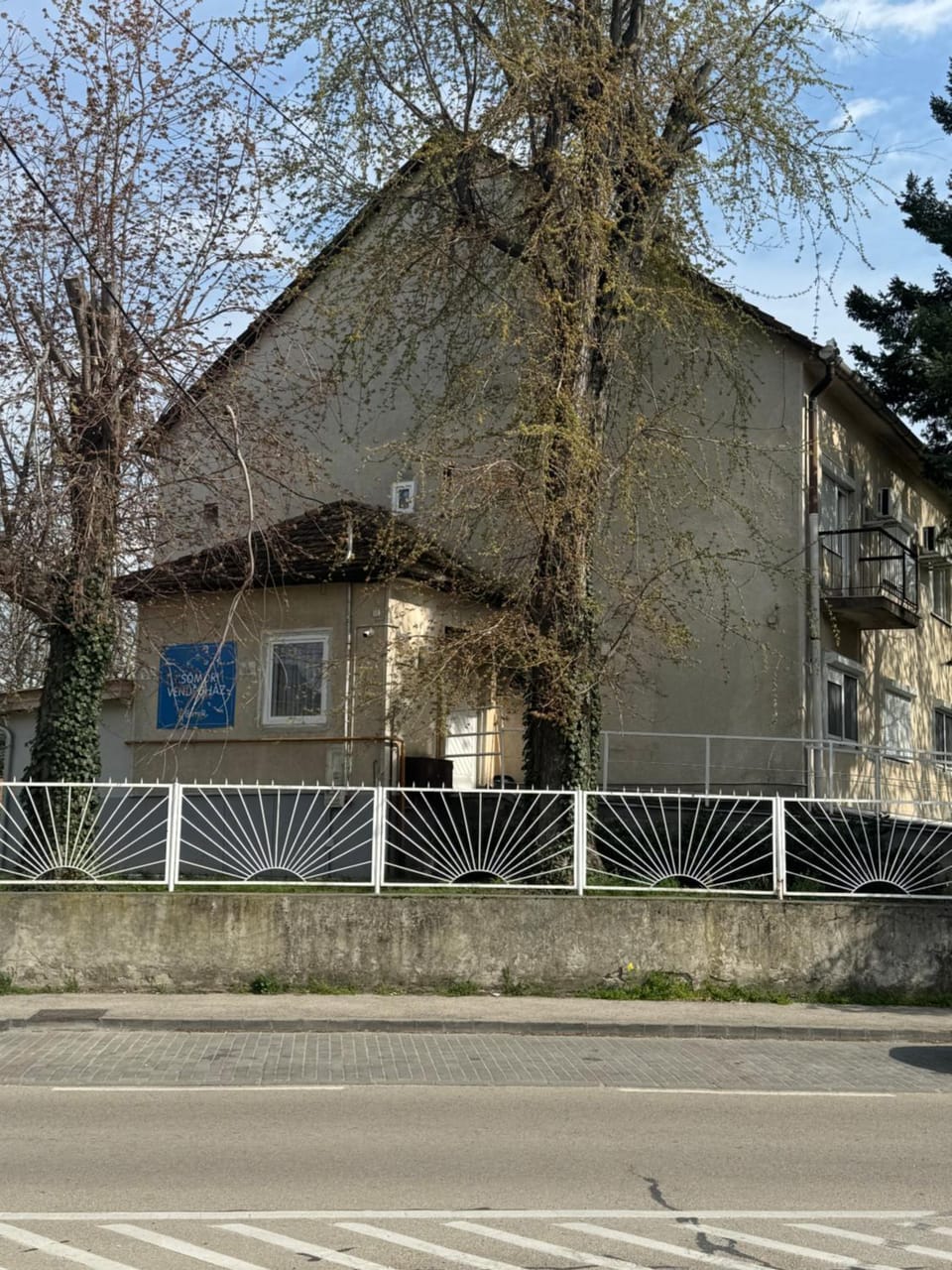 Property building, Day