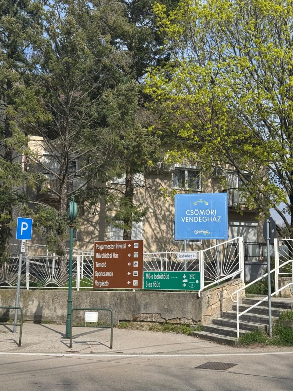 Property building, Day, Neighbourhood, Street view