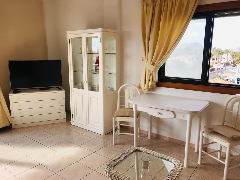 TV and multimedia, Dining area