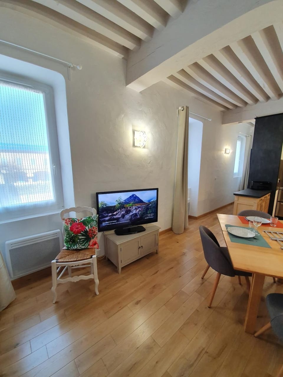 Appartement atypique dans un ancien couvent Apartment in L'Isle-sur-la-Sorgue