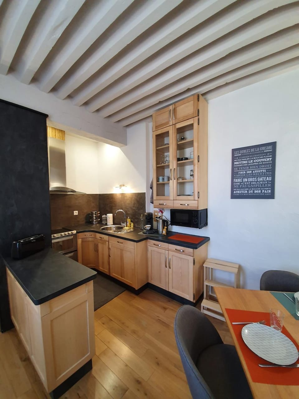 Appartement atypique dans un ancien couvent Apartment in L'Isle-sur-la-Sorgue