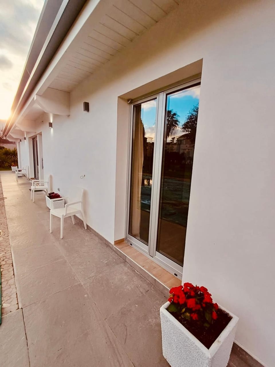 Property building, Internal: Not applicable to any particular room