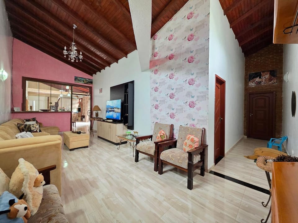 Casa 3 suítes 5km das Cataratas House in Misiones Province, Argentina