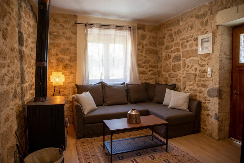 Gravel Aegina House Apartment in Islands