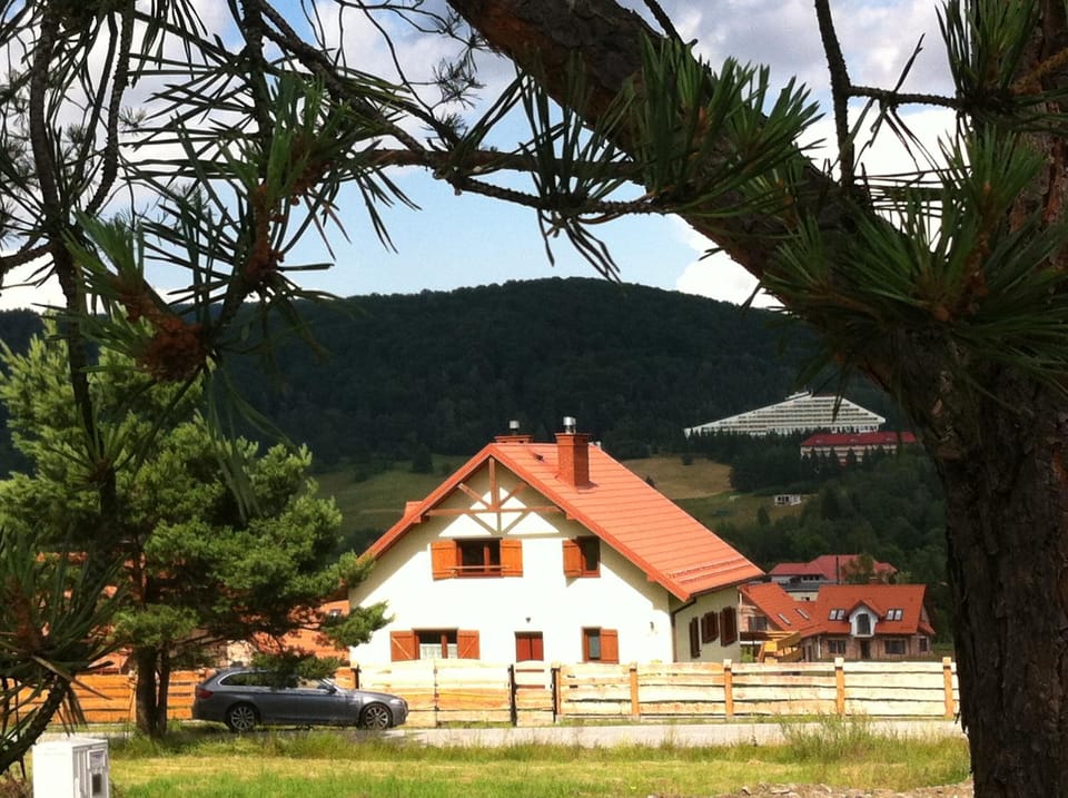Property building, Mountain view