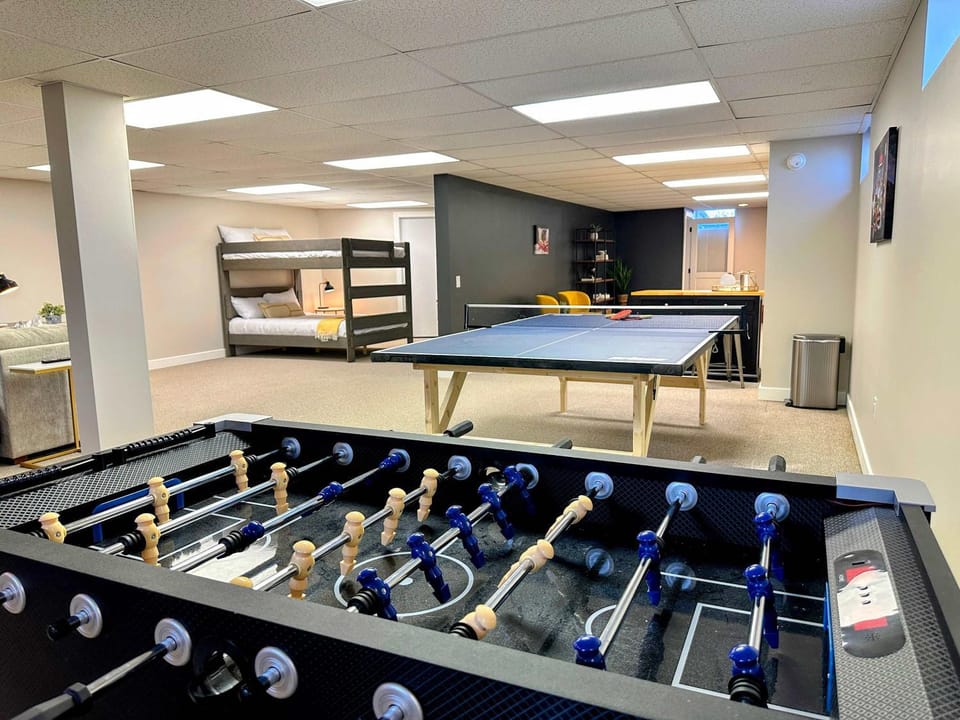 Game Room, Table tennis