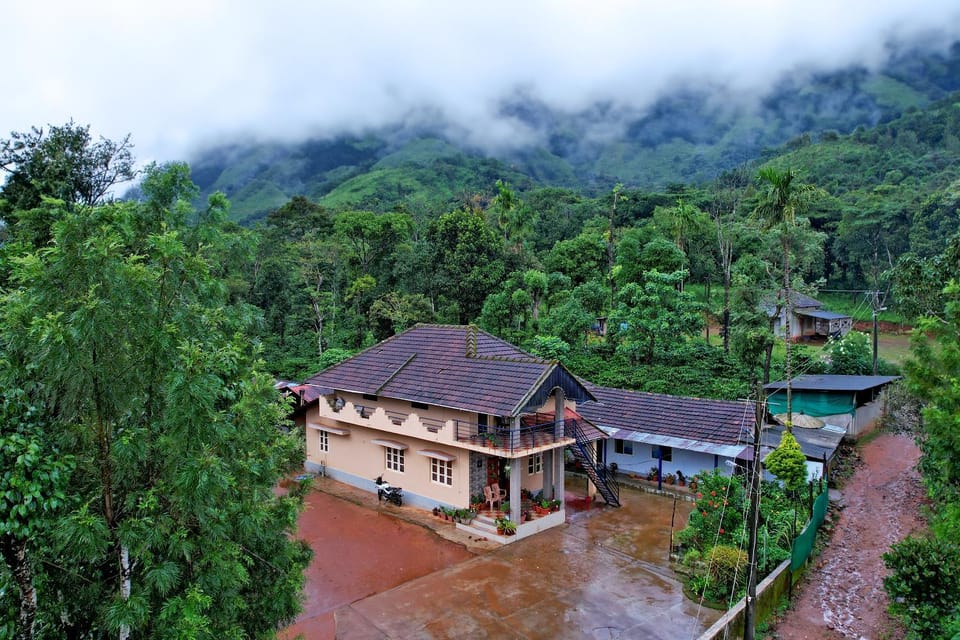 Property building, Bird's eye view, Mountain view