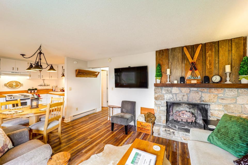 Hike, Sip & Stay Awhile! Sugar Mountain Getaway House in Sugar Mountain
