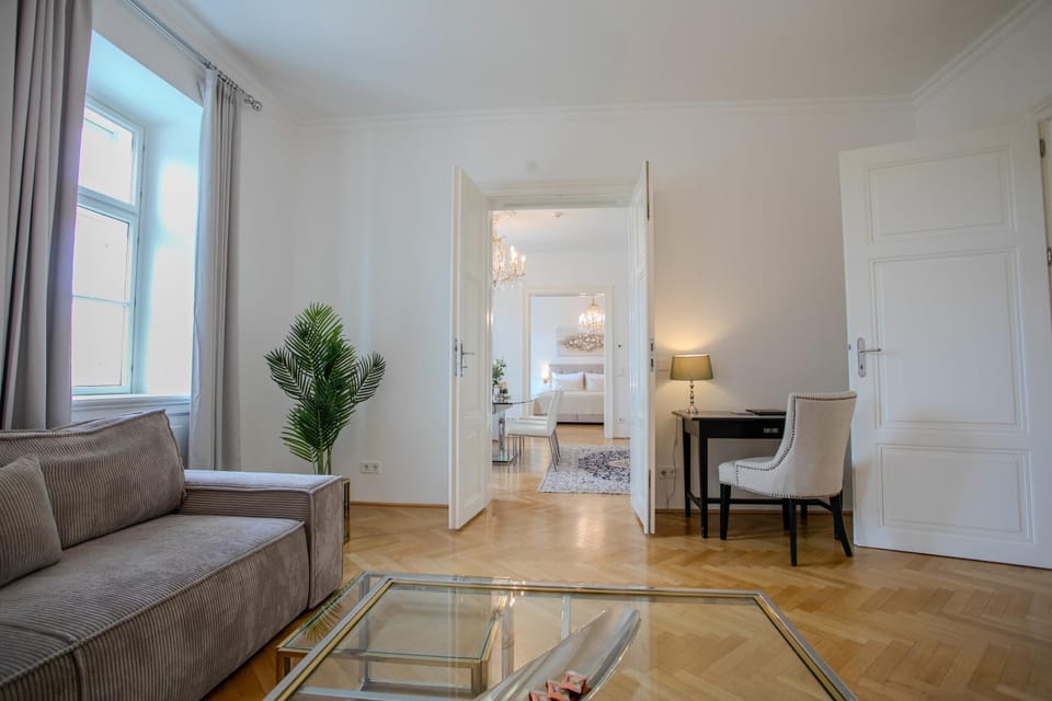Living room, Photo of the whole room