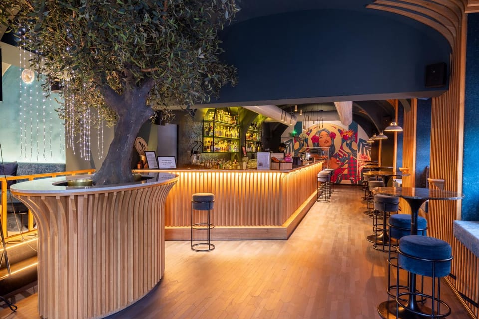 Lounge or bar