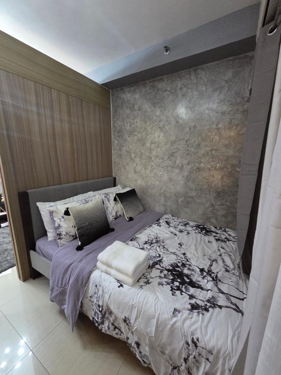 Cozy Corner at Shore 2 Apartment in Pasay