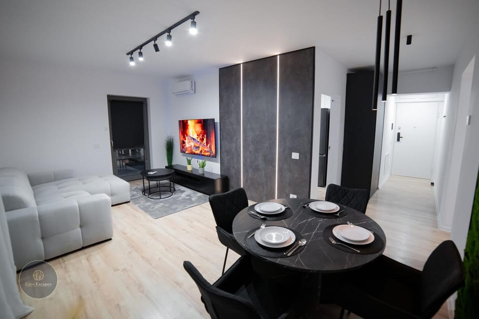 Living room, Dining area, Dinner
