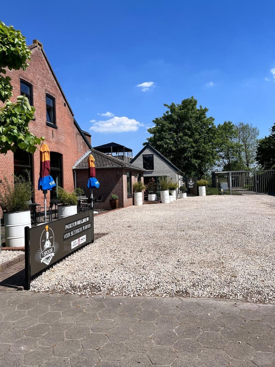 Property building, Day