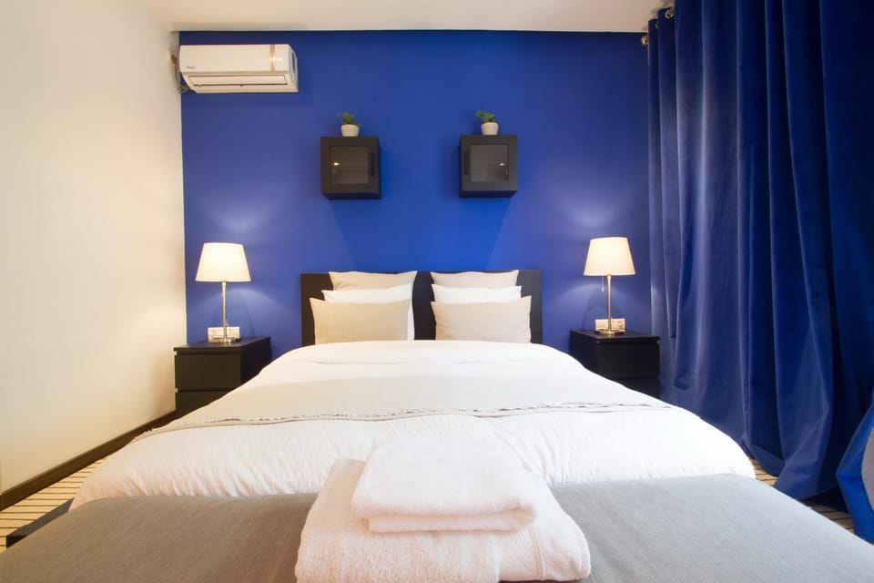 Bed, Bedroom, air conditioner