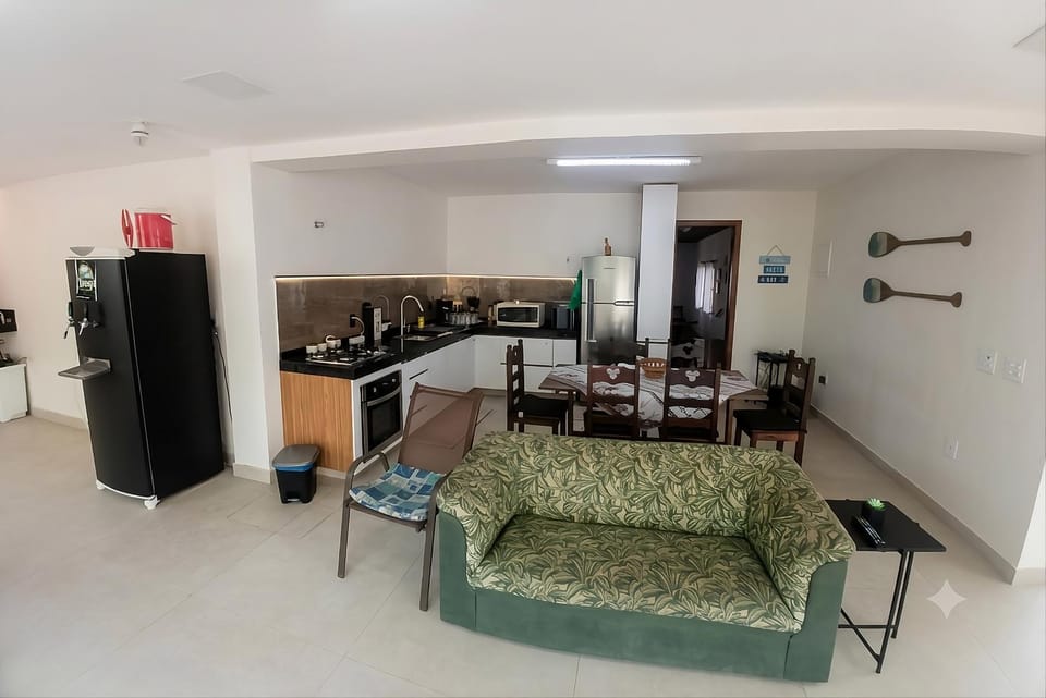 Kitchen or kitchenette, Seating area, Dining area