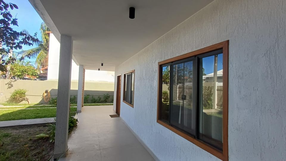 Casa em Itaúna 3 Quartos para 8 Pessoas 150 m da Praia Ar Condicionado House in Saquarema