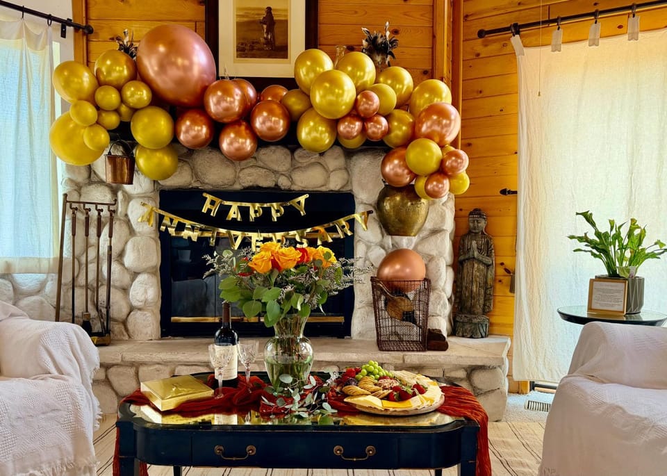 ADELAIDE HILL IN PINE MOUNTAIN CLUB BREATHTAKING VIEWS 3Bd 3Bth SPA TUB House in Pine Mountain Club