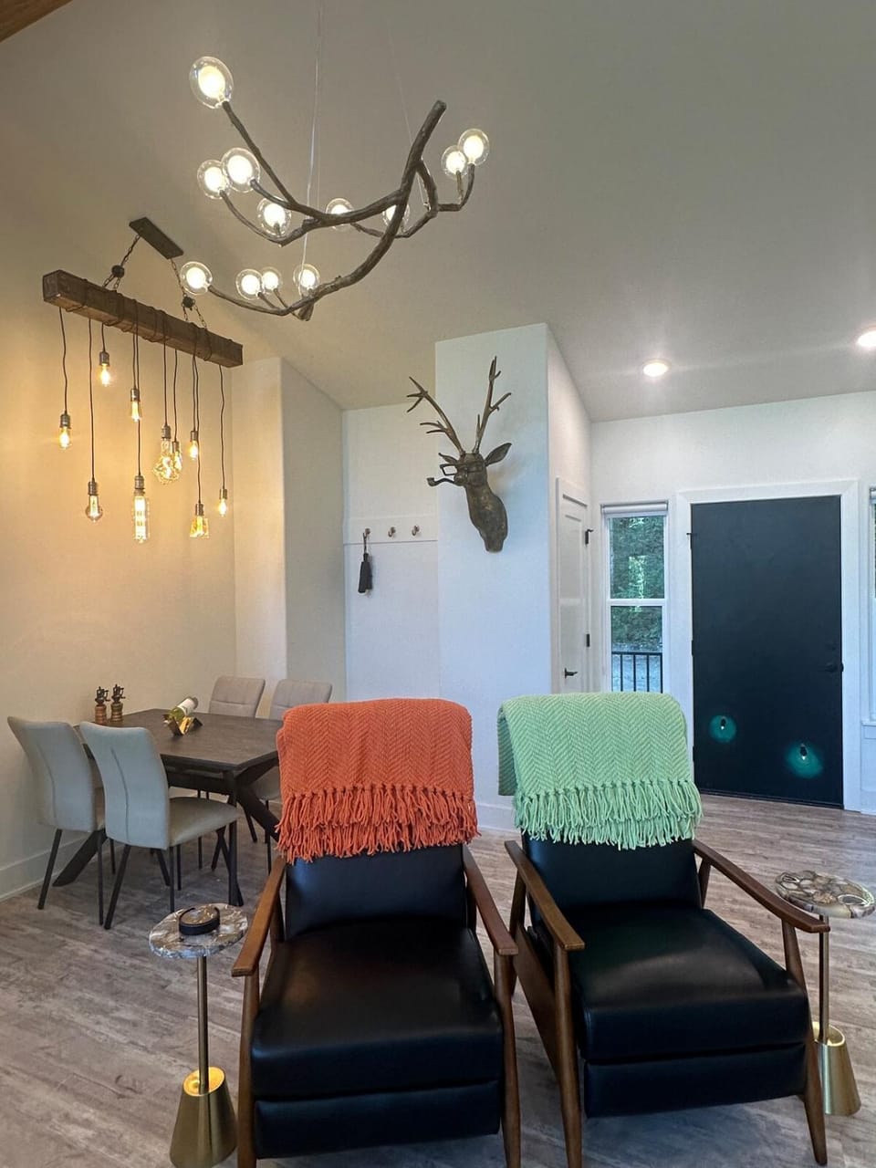 Living room, Seating area, Dining area