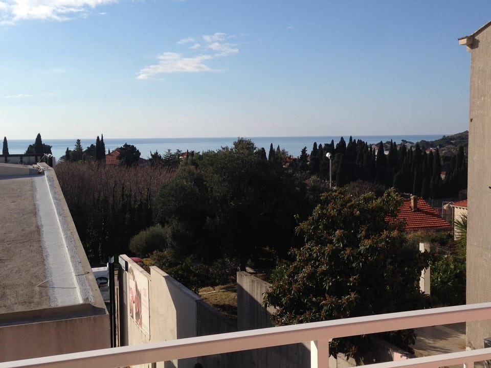 Day, Winter, Balcony/Terrace, Sea view, Street view