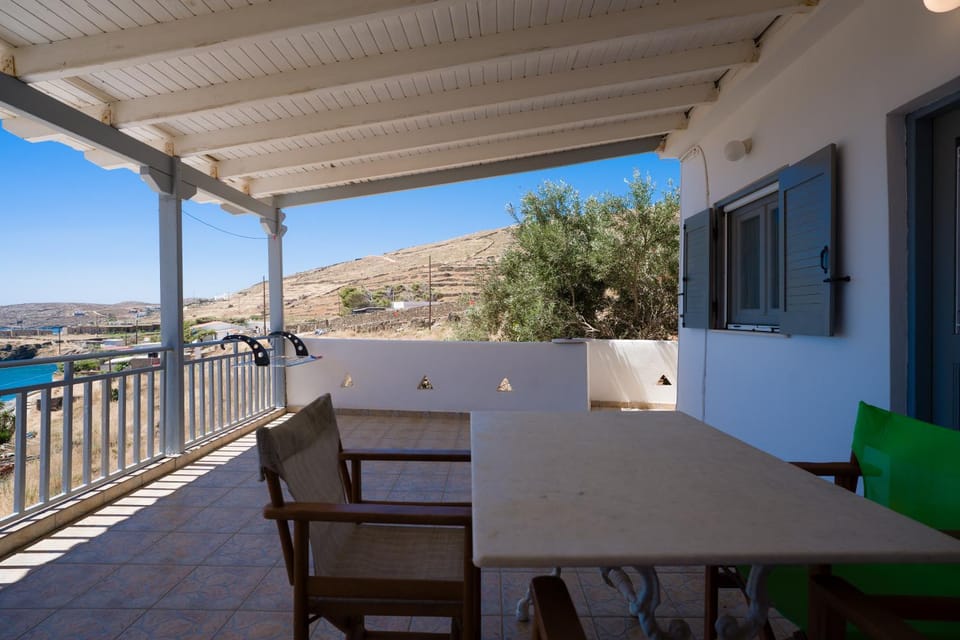 The Dream House on the Beach! -1st Floor Apartment in Kea-Kythnos