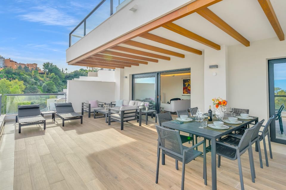 Marbella Lake - 3 Bedroom Luxury Apartment by Finest Rentals Apartment in Marbella