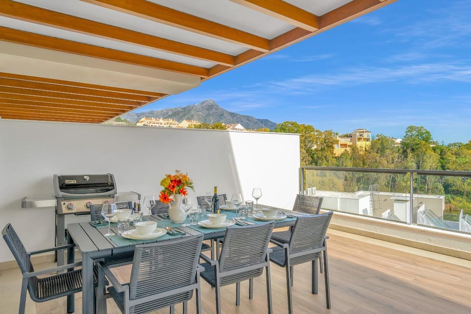 Marbella Lake - 3 Bedroom Luxury Apartment by Finest Rentals Apartment in Marbella