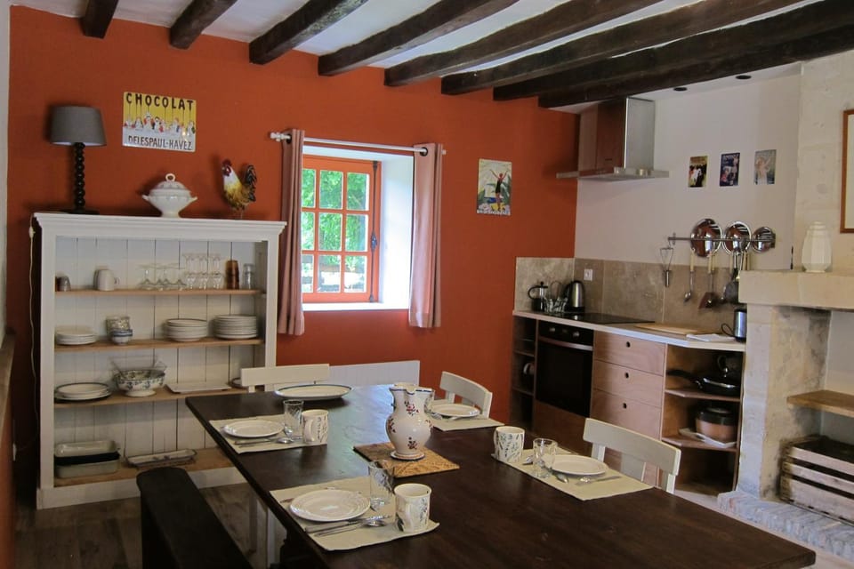 Kitchen or kitchenette, Decorative detail, Dining area, Lunch, dishwasher, stove