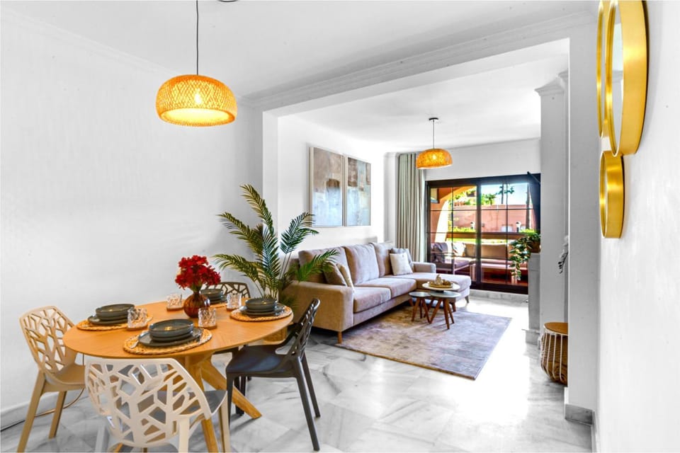 Hacienda del Sol - Beachside Apartment by Finest Rentals Apartment in Costa del Sol