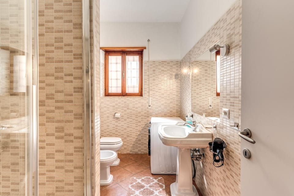 Shower, Toilet, Bathroom, bidet