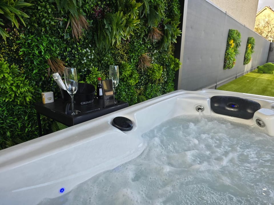 chic evasion Villa in Jura