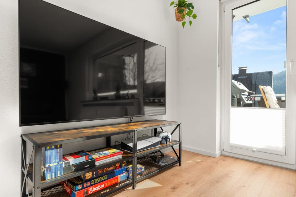 Communal lounge/ TV room, TV and multimedia, Evening entertainment