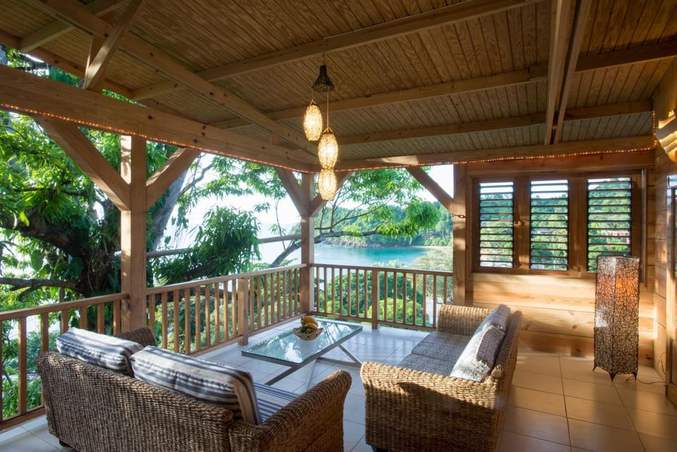 Day, Living room