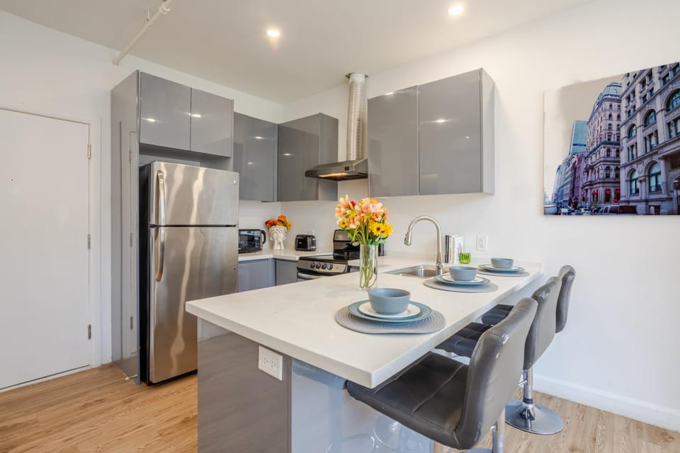 microwave, oven, stove, toaster, kitchen