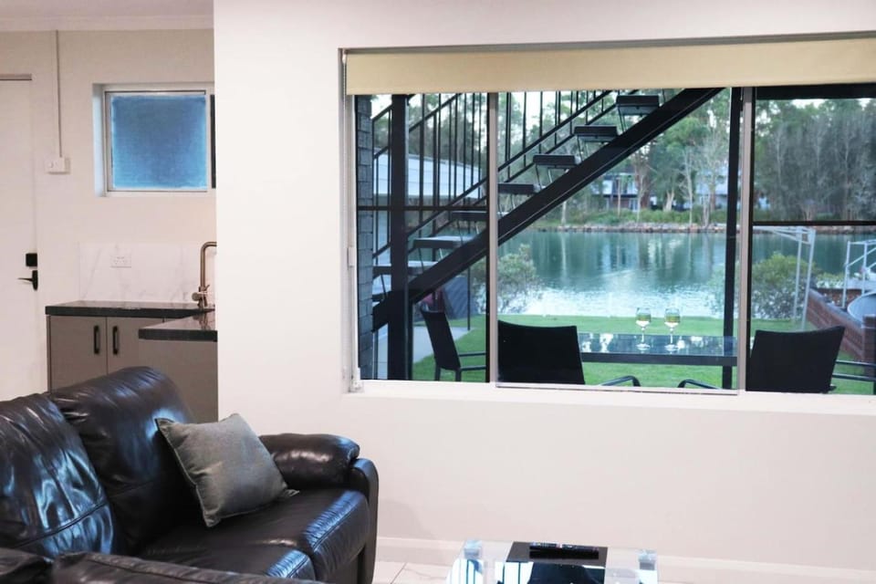 Living room, Garden view