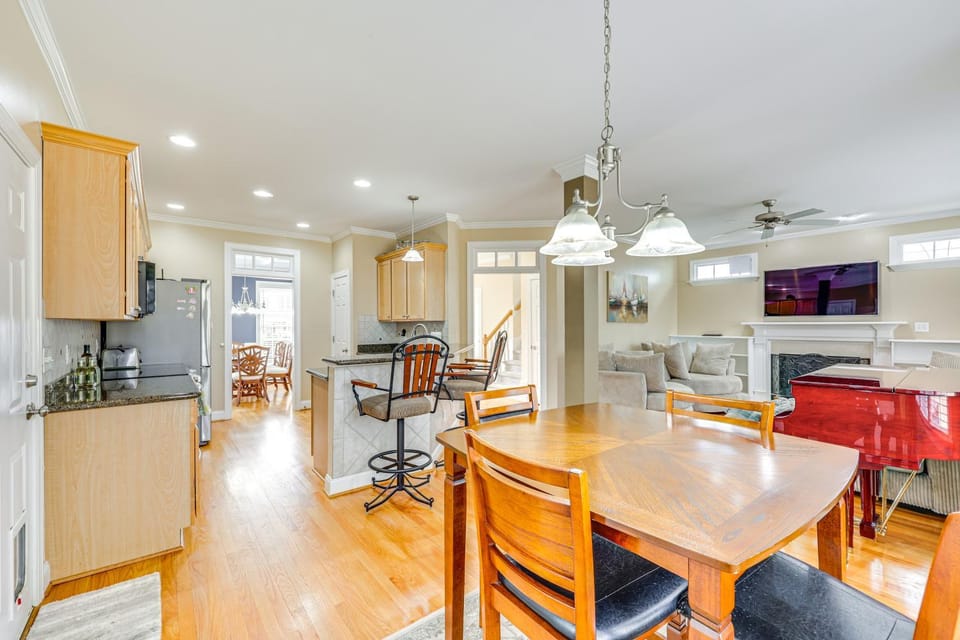 < 9 Mi to Dtwn Raleigh: Family Home w/ Pool Access House in Raleigh