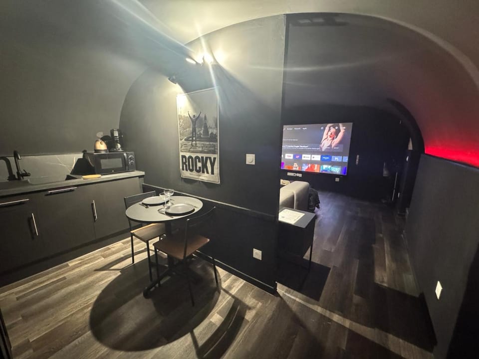CinemaRoom - Netflix -Hyper Centre Apartment in Arras