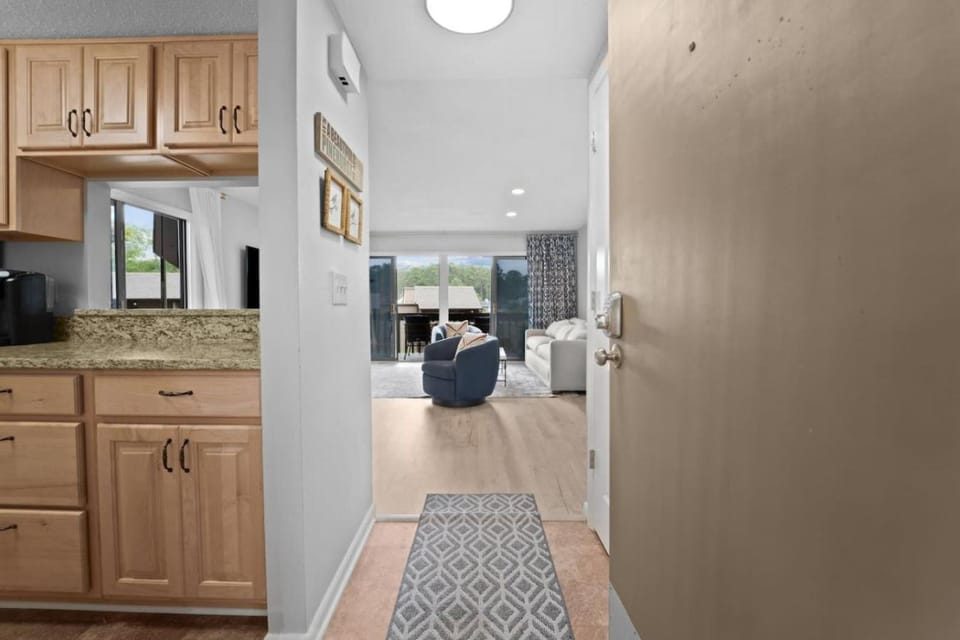 Pinehurst Lakeview 2BR with pool Apartment in Pinehurst