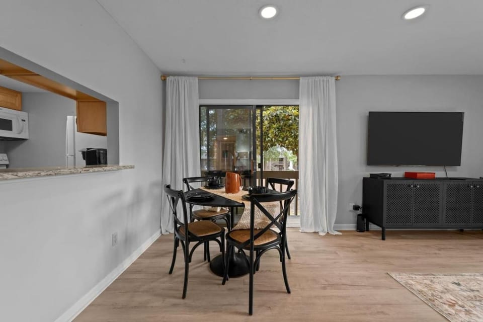 Pinehurst Lakeview 2BR with pool Apartment in Pinehurst